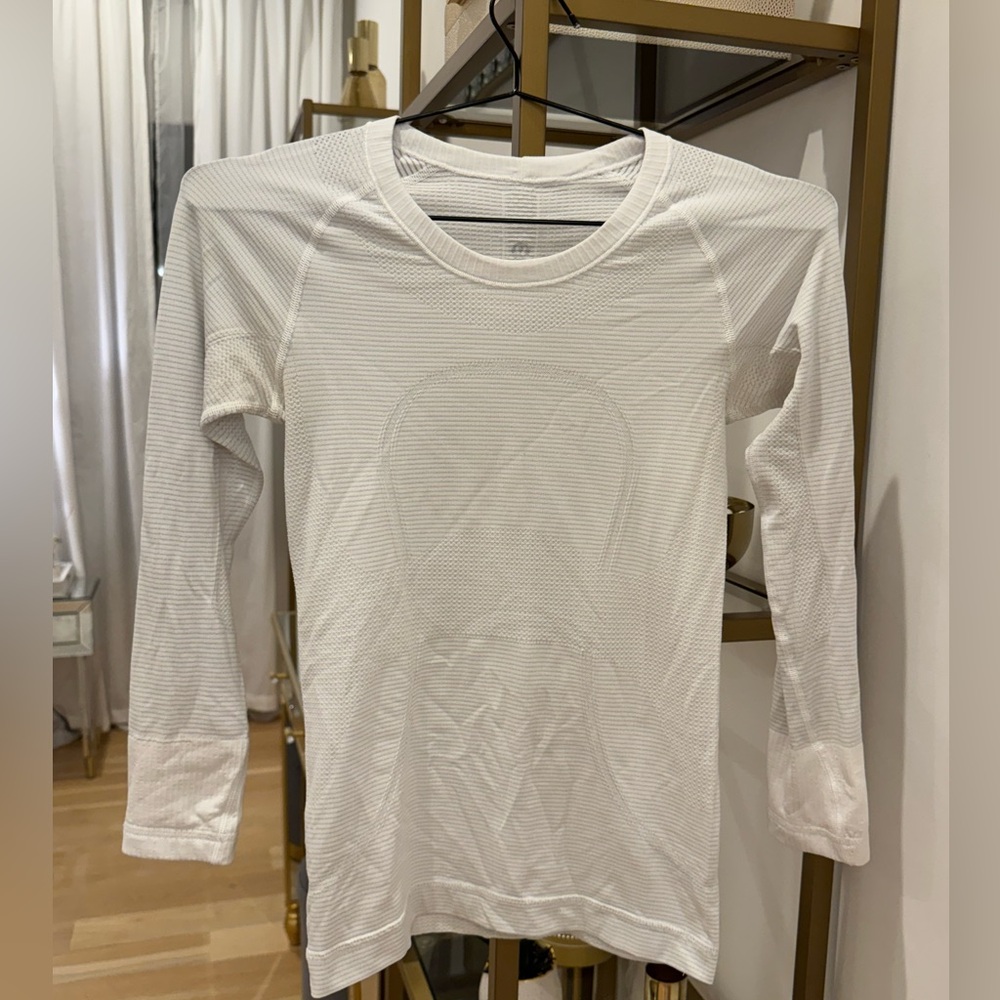 Lululemon swiftly tech long sleeve